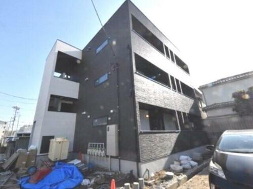 大阪府寝屋川市楠根北町 築1年12ヶ月 3階建