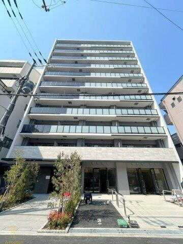 大阪府大阪市北区黒崎町 11階建