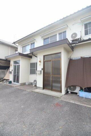 岡山県岡山市南区芳泉４丁目 タウンハウス