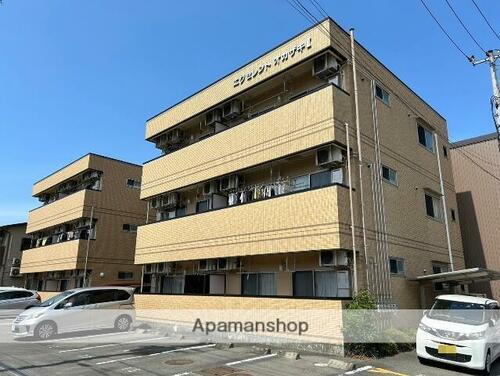 愛媛県宇和島市中沢町２丁目 賃貸マンション