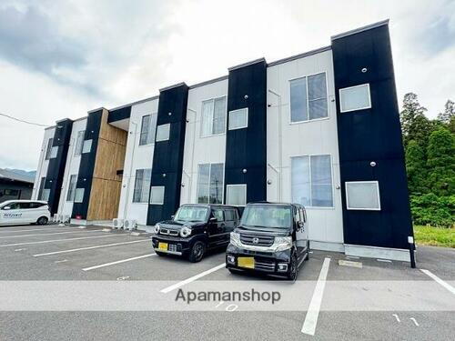 鹿児島県姶良市西餅田 2階建 築4年9ヶ月