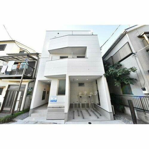 東京都荒川区東尾久３丁目 3階建