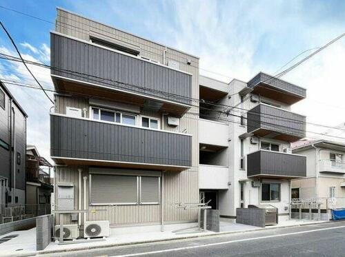 グラナーデ保木間 3階建
