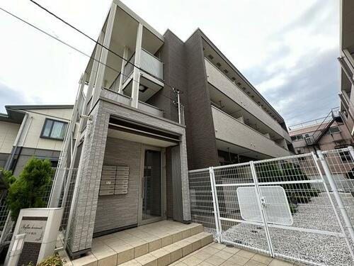 ラフィネ堀之内 3階建