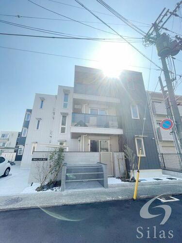 兵庫県西宮市甲子園一番町 3階建 