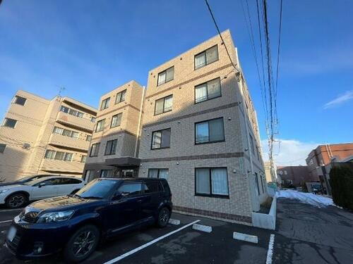 北海道札幌市東区北十四条東２丁目 築6年11ヶ月 4階建