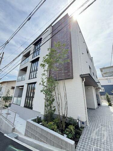 兵庫県神戸市垂水区旭が丘１丁目 3階建 