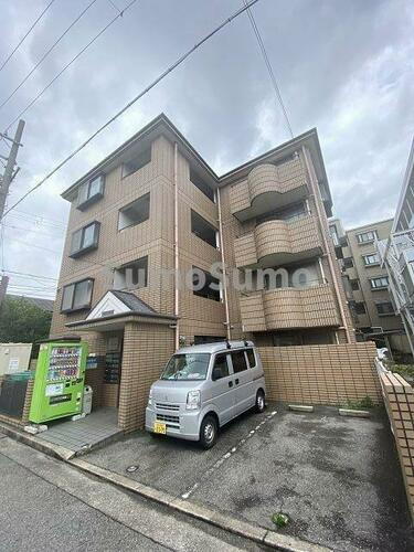 兵庫県尼崎市崇徳院２丁目 4階建