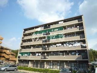 神奈川県横浜市神奈川区菅田町 賃貸マンション