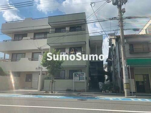 兵庫県神戸市東灘区本山南町４丁目 3階建