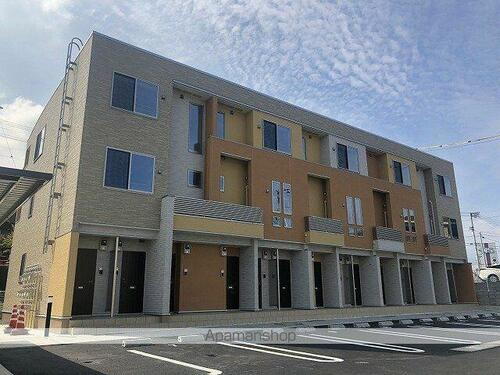 愛媛県四国中央市中曽根町 賃貸アパート