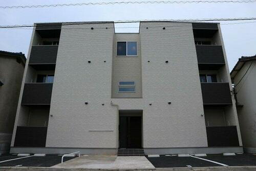 ＲＥＧＡＬＥＳＴ　ＭＯＭＯ（レガリストモモ）