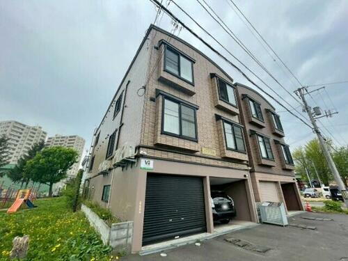 北海道札幌市東区北十三条東１６丁目 築20年11ヶ月 3階建