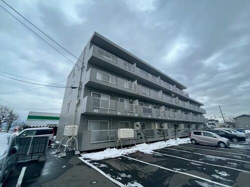 北海道札幌市北区新川四条１６丁目 築31年2ヶ月 4階建