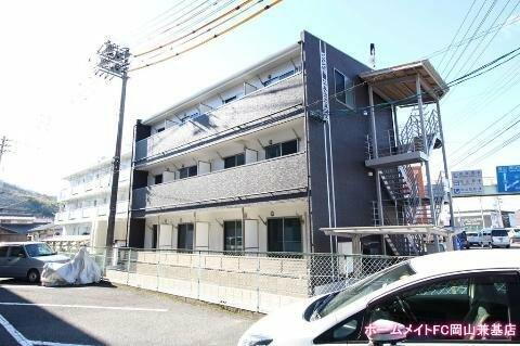 岡山県岡山市中区原尾島４丁目 3階建 築8年1ヶ月