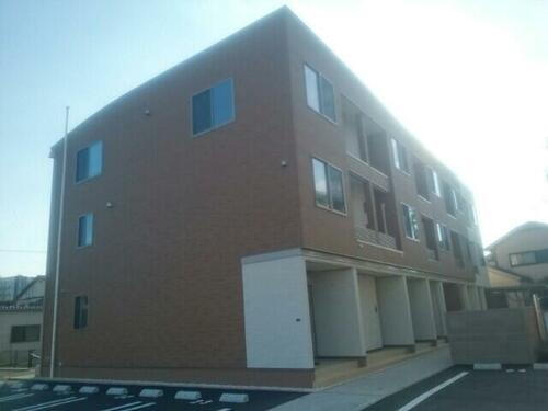 岡山県岡山市北区北長瀬本町 3階建 築5年4ヶ月