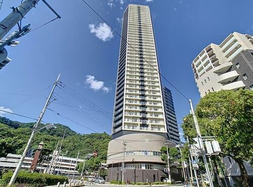 兵庫県神戸市中央区熊内町７丁目 築16年7ヶ月 地上42階地下1階建