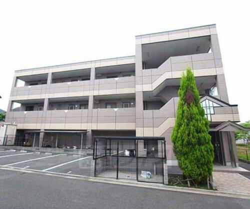 京都府木津川市州見台５丁目 築26年2ヶ月 3階建
