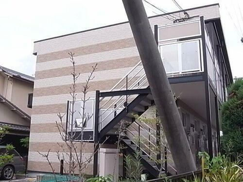 兵庫県宝塚市鹿塩１丁目 築19年4ヶ月 2階建