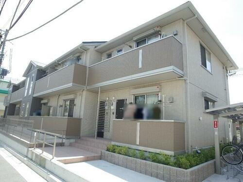 兵庫県宝塚市鹿塩１丁目 築11年1ヶ月 2階建