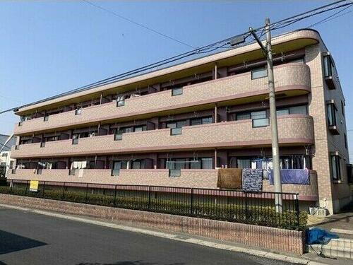 ラヴィアンクレール 3階建