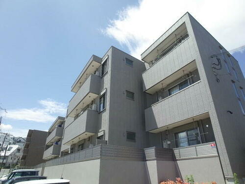 兵庫県西宮市神垣町 築7年9ヶ月 3階建