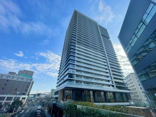 Ｂｒｉｌｌｉａ　Ｔｏｗｅｒ箕面船場　ＴＯＰ　ＯＦ　ＴＨＥ　ＨＩＬＬ