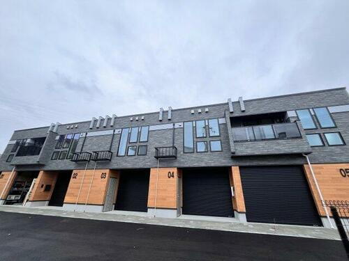 ＣＡＳＡ　ＭＯＤＥＲＮＯ