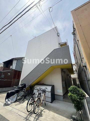 兵庫県尼崎市長洲本通３丁目 2階建