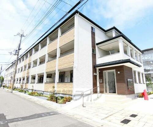 京都府京都市伏見区久我石原町 築4年9ヶ月 3階建