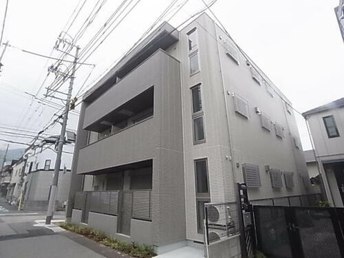 兵庫県神戸市東灘区田中町３丁目 築7年8ヶ月 3階建