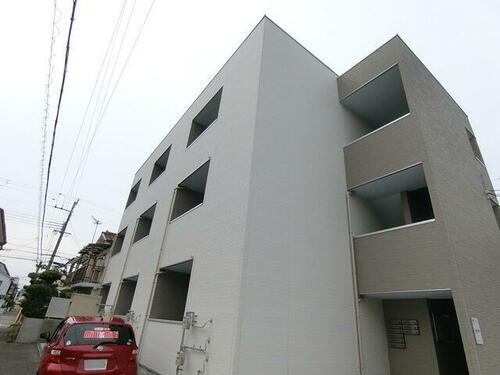 兵庫県明石市別所町 築7年11ヶ月 3階建