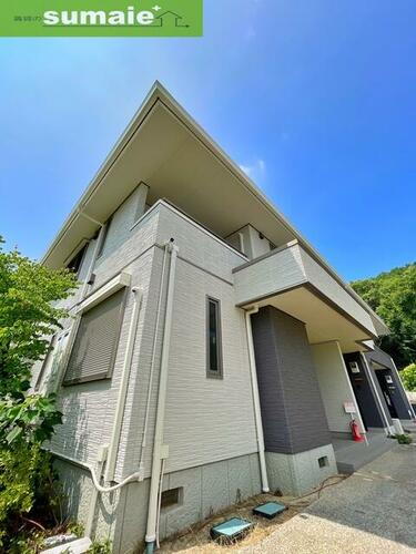 和歌山県和歌山市和歌浦西１丁目 2階建