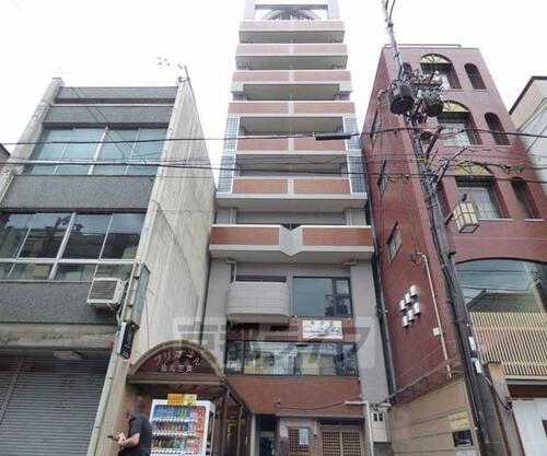 プリオール烏丸三条 11階建