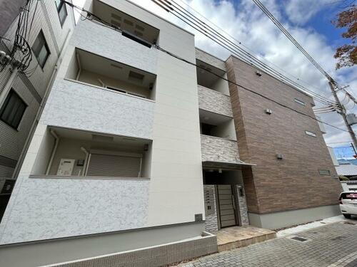 兵庫県尼崎市東園田町４丁目 築3年2ヶ月 3階建