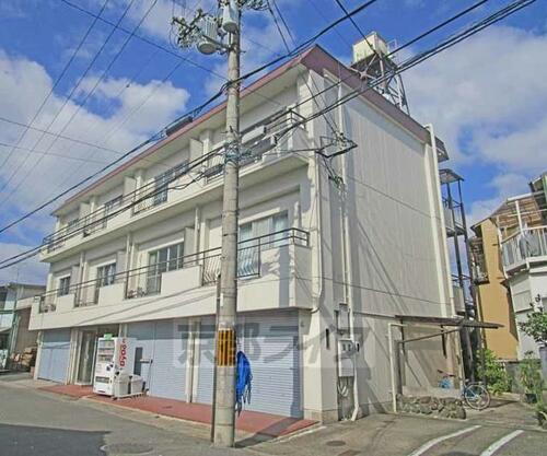 京都府京都市西京区牛ケ瀬青柳町 3階建