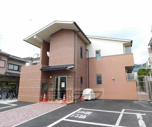 グレースコート御陵 2階建