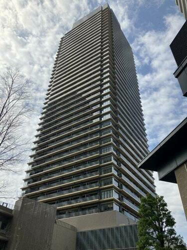 パークタワー西新宿 地上40階地下1階建