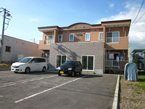 北海道滝川市黄金町東３丁目 賃貸アパート