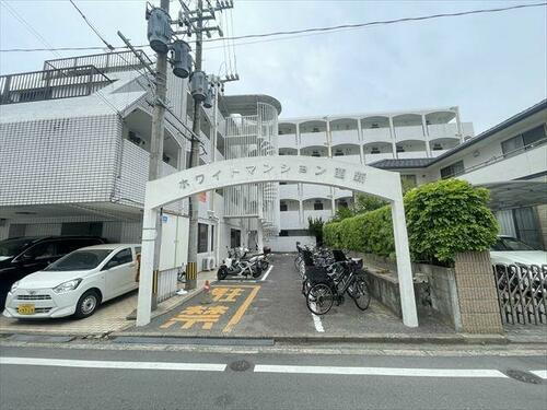 ホワイトマンション西新 5階建