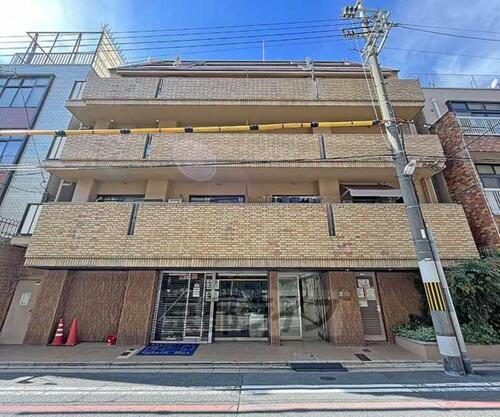 京都府京都市中京区富小路通六角下る骨屋之町 6階建