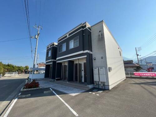 愛媛県新居浜市上泉町 賃貸アパート