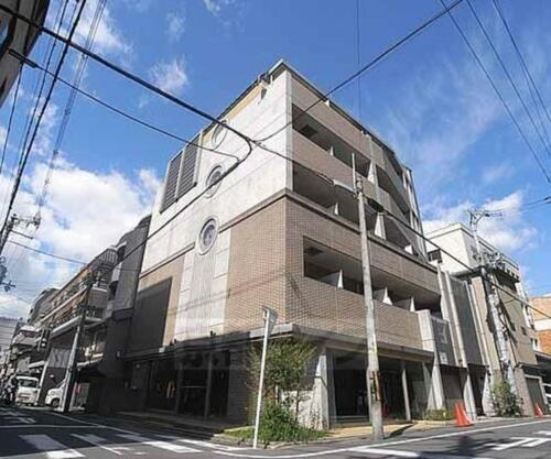 京都府京都市中京区六角通高倉東入堀之上町 8階建