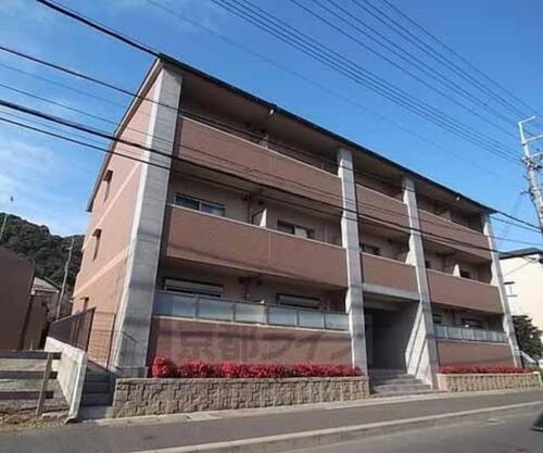 キャトルセゾン嵐山 3階建