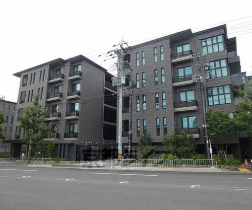 京都府京都市右京区嵯峨天龍寺若宮町 5階建