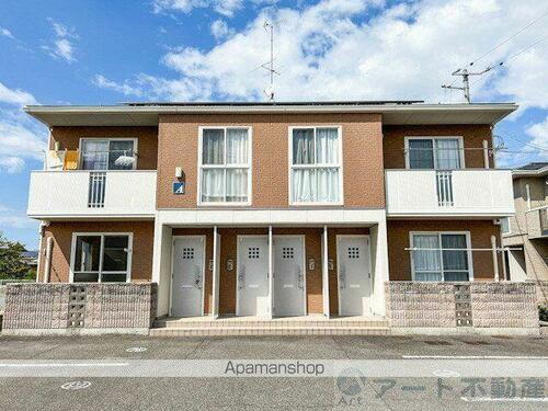 愛媛県伊予郡松前町大字浜 賃貸アパート