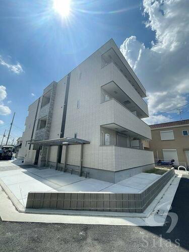 大阪府堺市東区引野町２丁 3階建 築1年未満