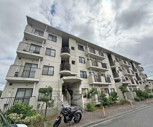京都府亀岡市篠町柏原中又 4階建