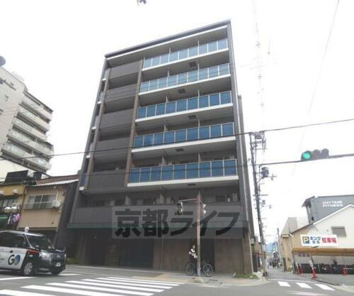京都府京都市上京区千本通一条上る北伊勢殿構町 7階建