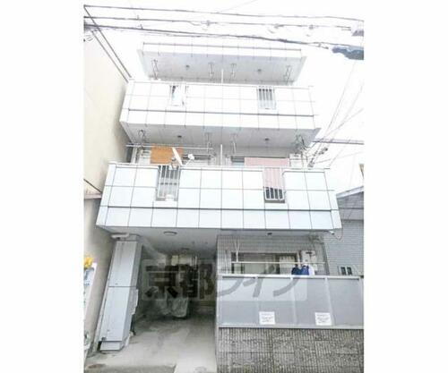 コーポ七本松 3階建